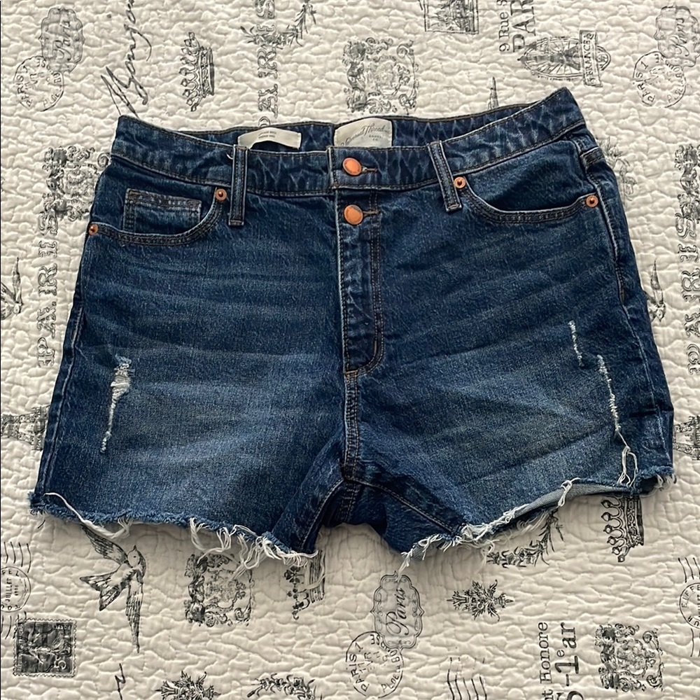 Universal Threads Shorts